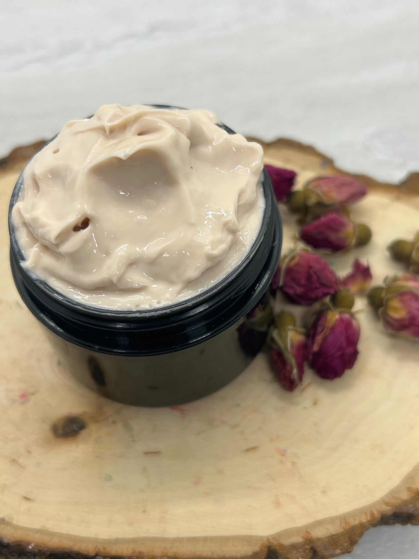 Hibiscus Moisturizer with Grapeseed extract and Rose Water. Dried Rose buds.